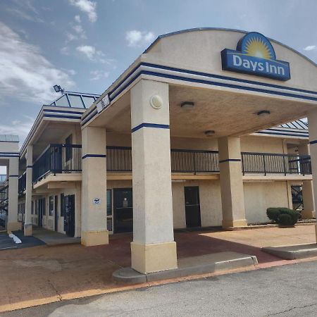 Days Inn Oklahoma City West Екстер'єр фото