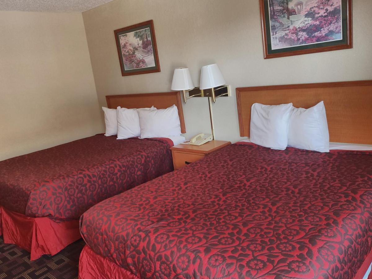 Days Inn Oklahoma City West Екстер'єр фото